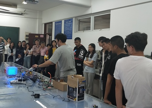 电子与信息技术系开展教学教改成果交流活动1.jpg 电子与信息技术系开展教学教改成果交流活动1.jpg