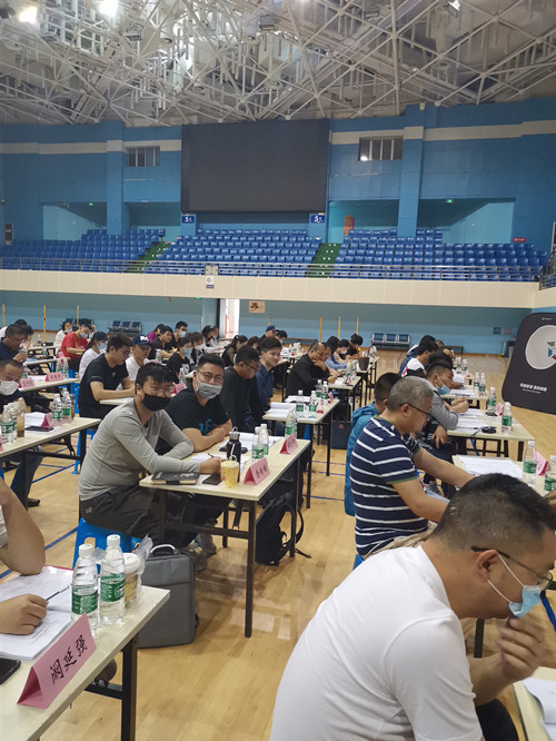参加培训1_副本.jpg 参加培训1_副本.jpg