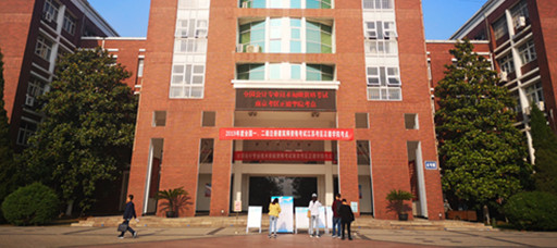 我院圆满完成两项多场次大规模考试任务