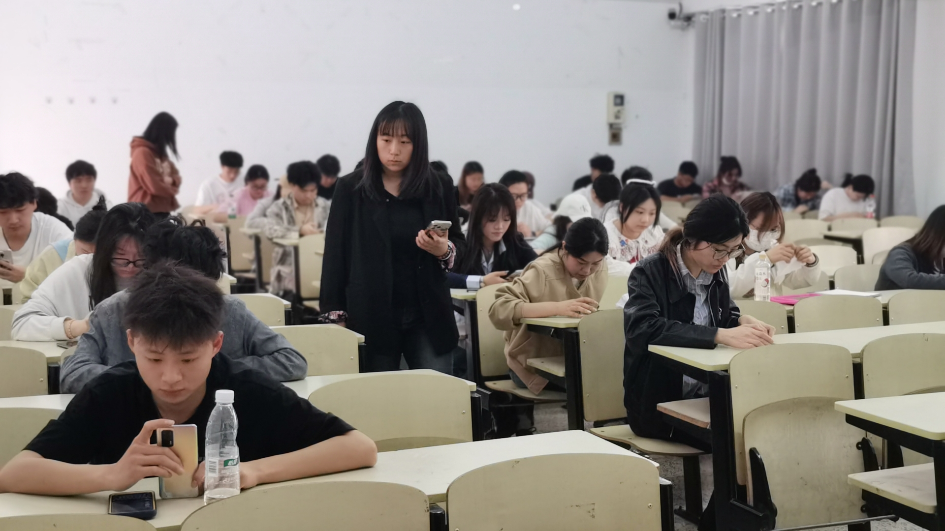 我院2025年度首批政府补贴大创项目培训考试顺利结束