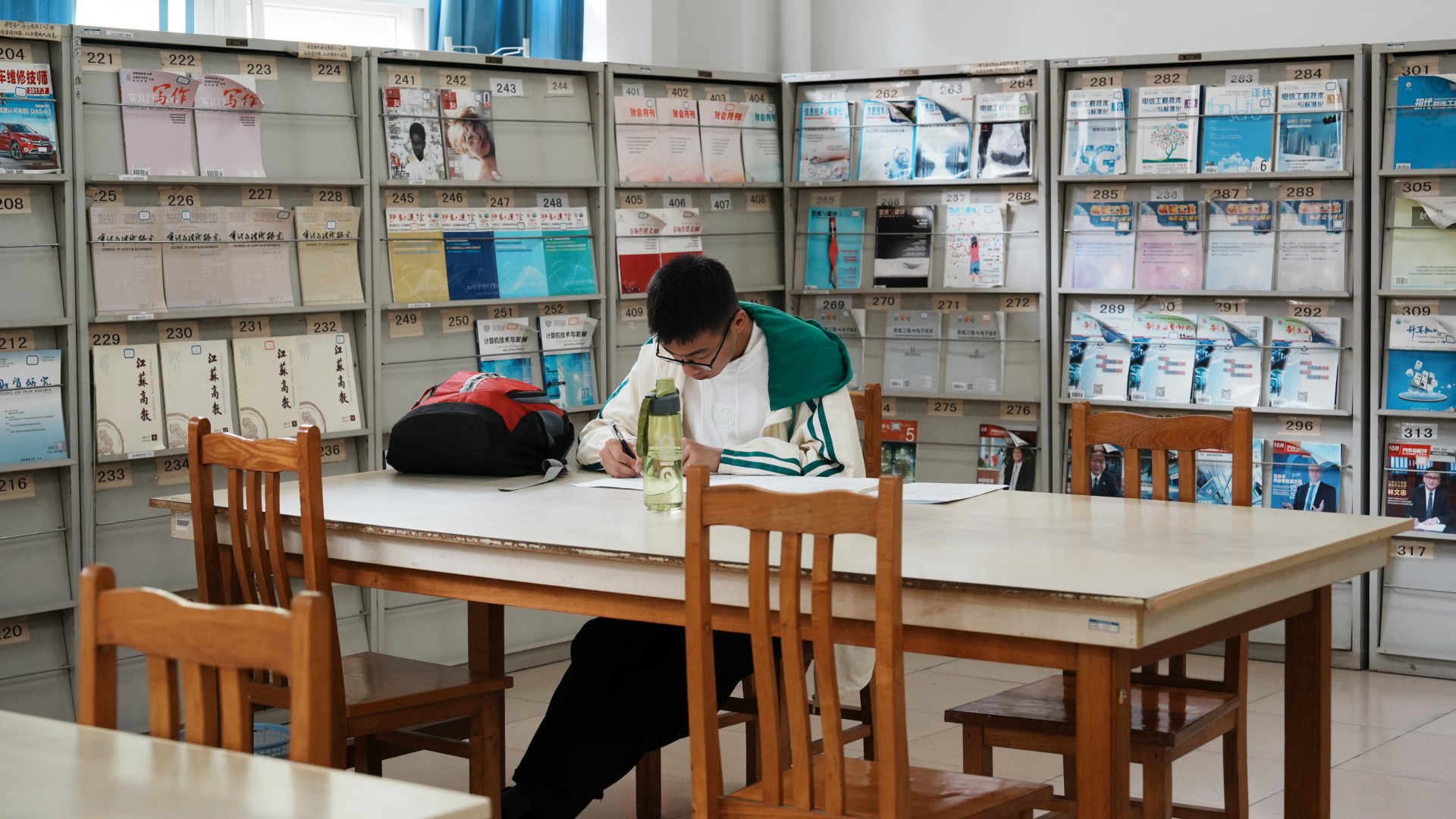 摄影活动3_副本.jpg 摄影活动3_副本.jpg